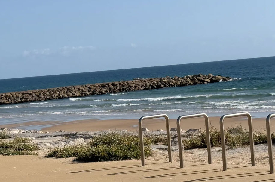 Praia do CDS, Costa da Caparica, Portugal